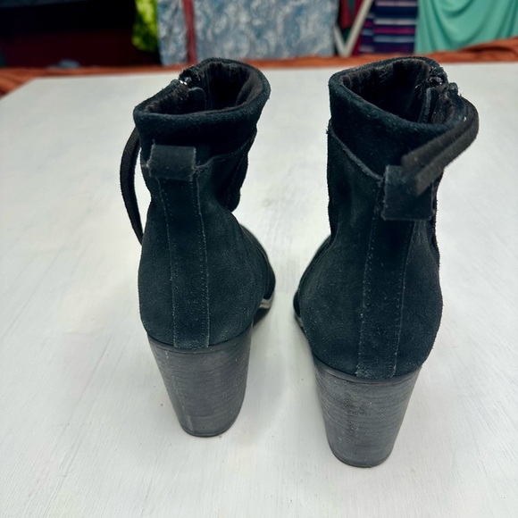 TOMS Suede Black Booties Women’s 6.5 Zip Ankle Boots Chunky Block Heel - Picture 3 of 10